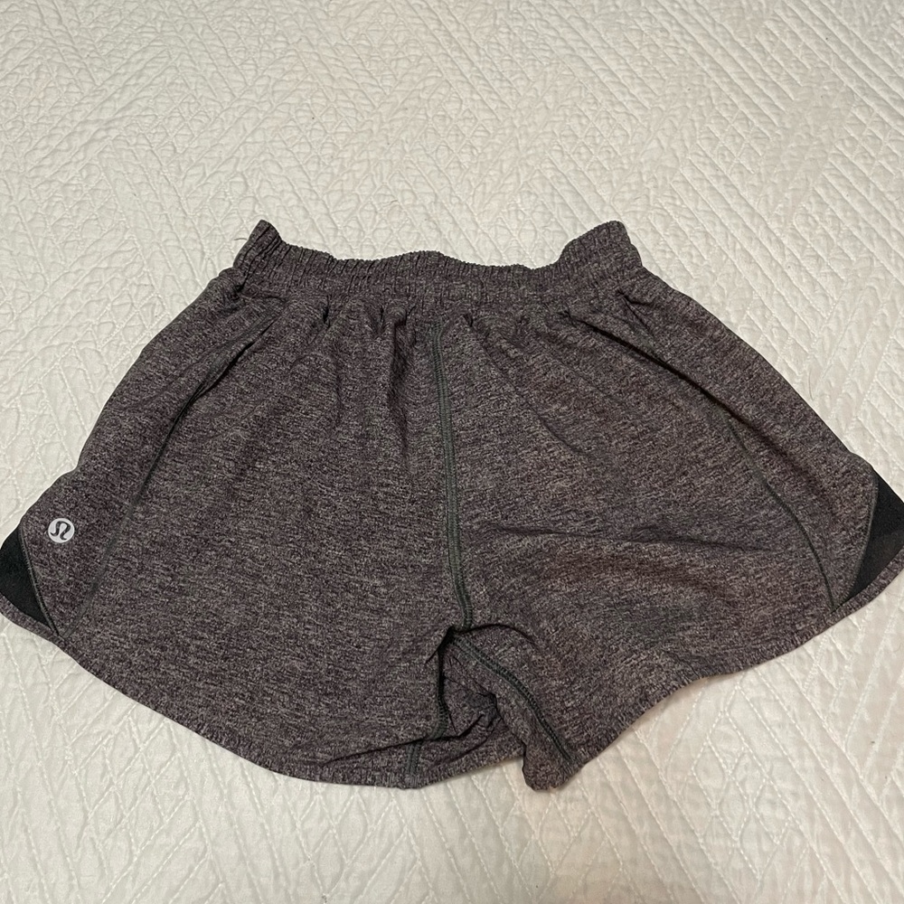Lululemon shorts size 4